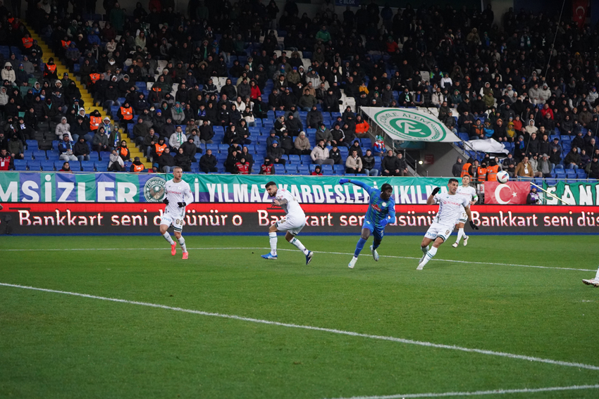 Rizespor Konyaspor maçı fotoğrafları
