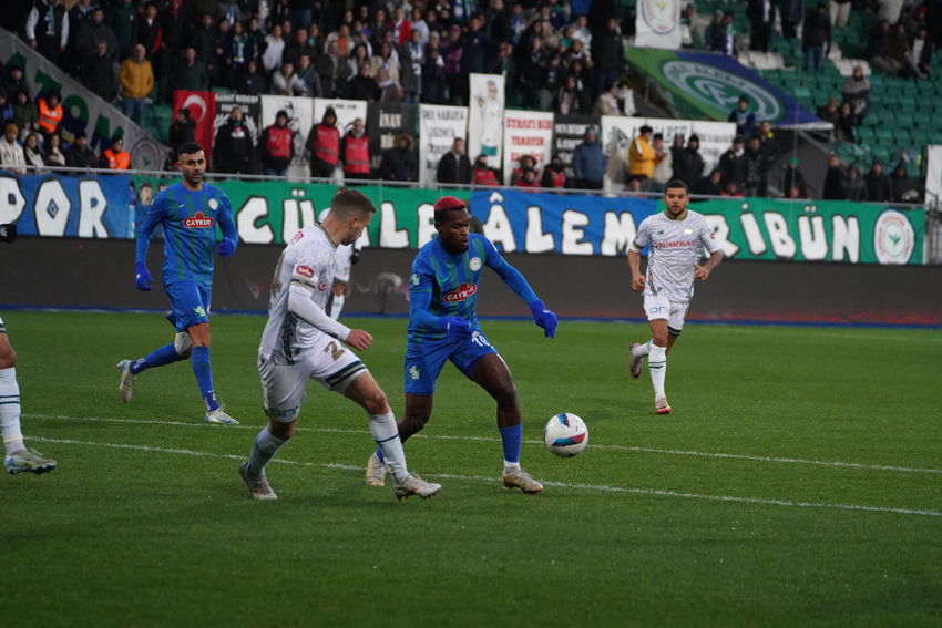 Rizespor Konyaspor maçı fotoğrafları