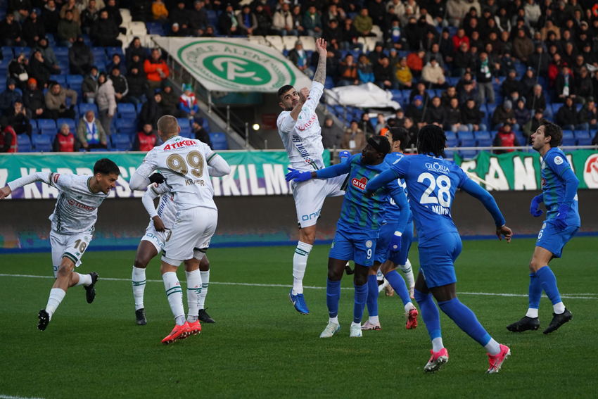 Rizespor Konyaspor maçı fotoğrafları