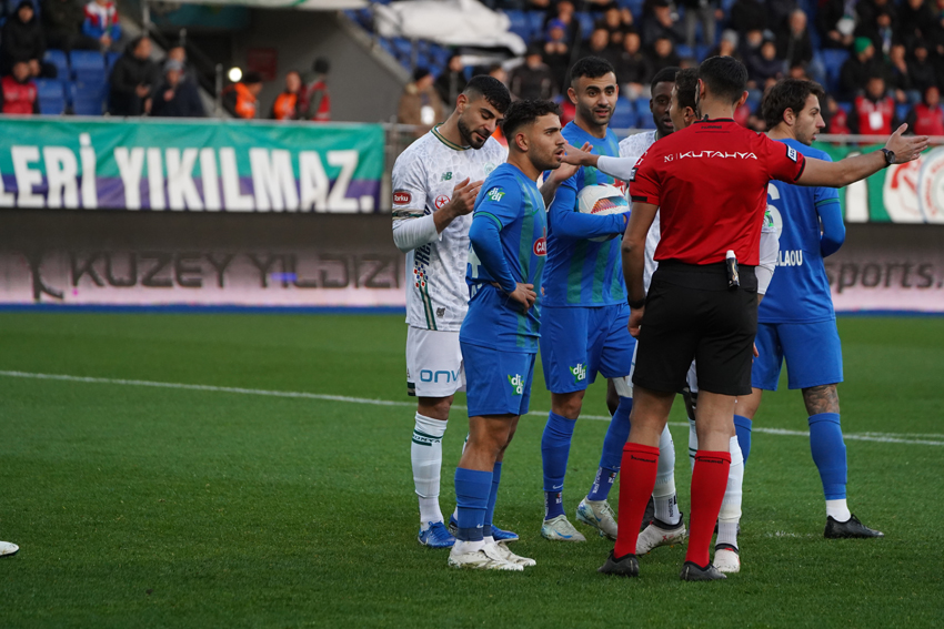 Rizespor Konyaspor maçı fotoğrafları