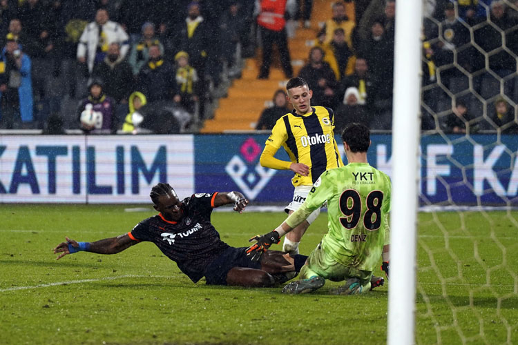 Fenerbahçe - Başakşehir maçı fotoğrafları