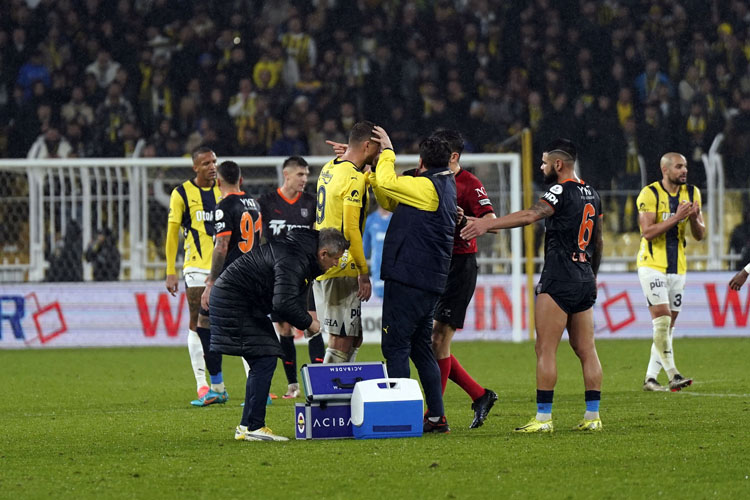 Fenerbahçe - Başakşehir maçı fotoğrafları