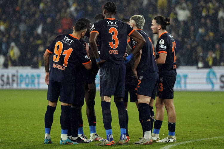 Fenerbahçe - Başakşehir maçı fotoğrafları