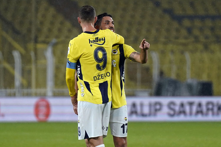 Fenerbahçe - Başakşehir maçı fotoğrafları