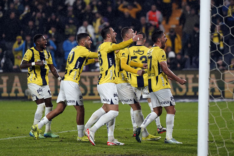 Fenerbahçe - Başakşehir maçı fotoğrafları