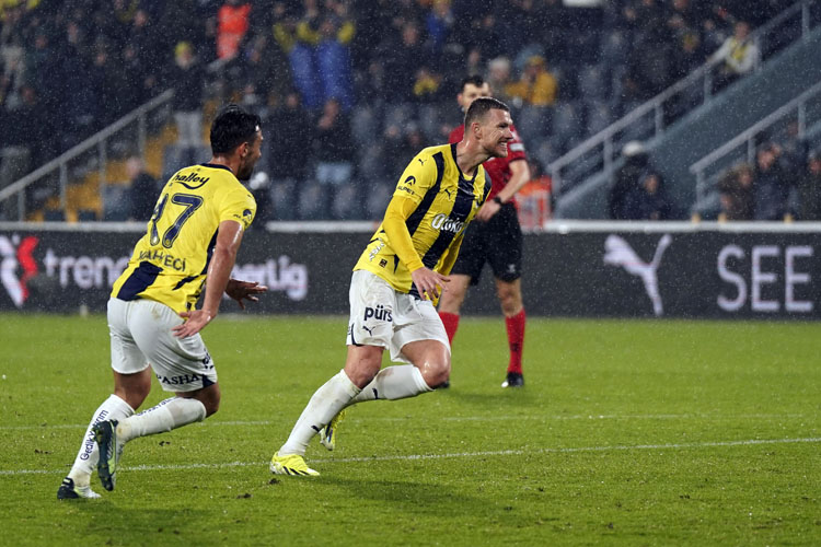 Fenerbahçe - Başakşehir maçı fotoğrafları