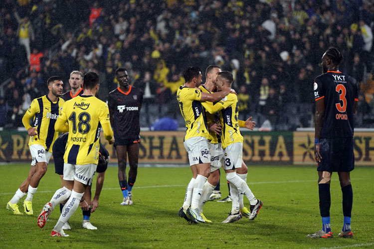 Fenerbahçe - Başakşehir maçı fotoğrafları