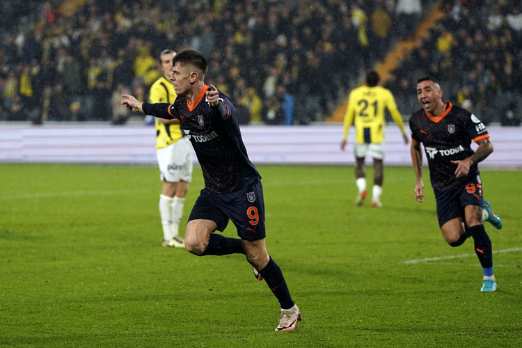 Fenerbahçe - Başakşehir maçı fotoğrafları