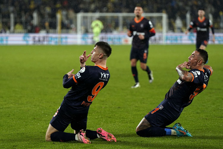 Fenerbahçe - Başakşehir maçı fotoğrafları