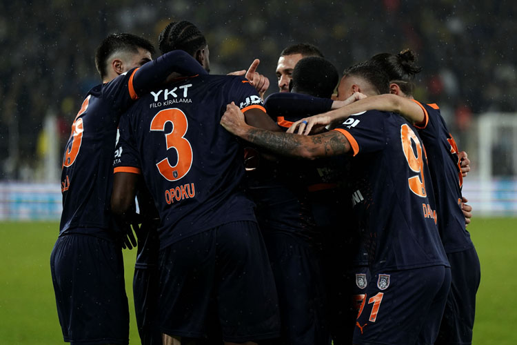 Fenerbahçe - Başakşehir maçı fotoğrafları
