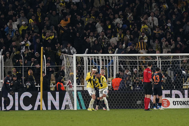 Fenerbahçe - Başakşehir maçı fotoğrafları