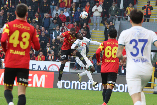 Göztepe - Çaykur Rizespor maçı fotoğrafları