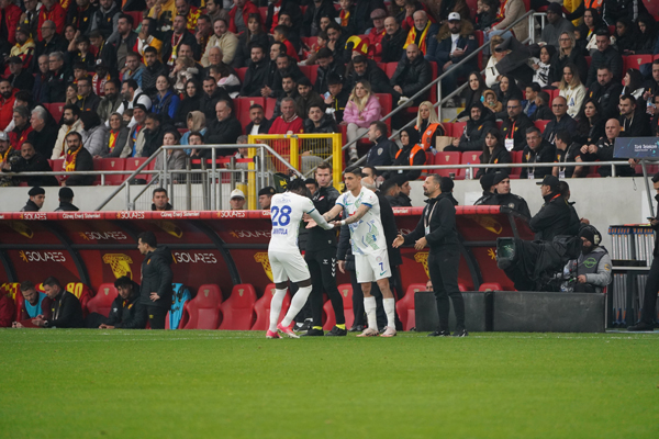 Göztepe - Çaykur Rizespor maçı fotoğrafları