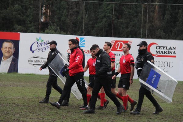 TFF 2. Lig’de maç sonu ortalık karıştı