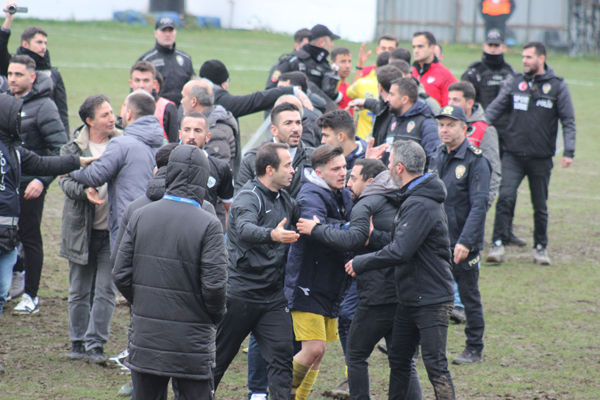 TFF 2. Lig’de maç sonu ortalık karıştı