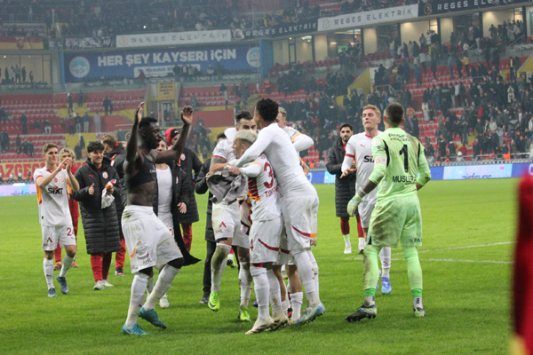 Kayserispor - Galatasaray maçı fotoğrafları