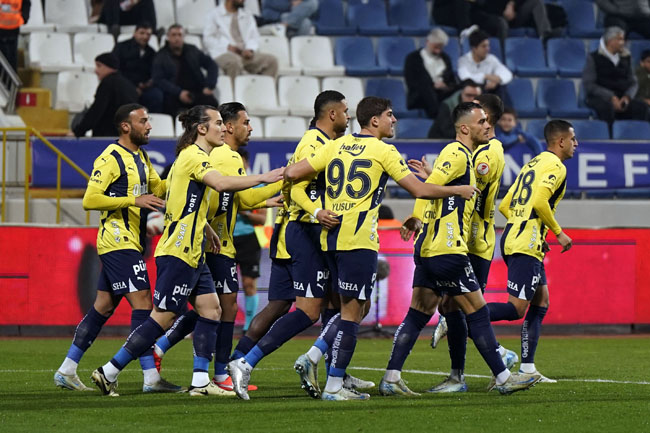 Kasımpaşa - Fenerbahçe maçı fotoğrafları