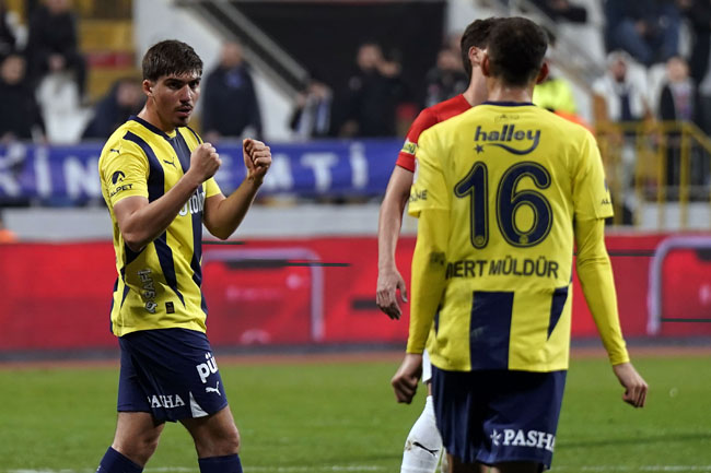 Kasımpaşa - Fenerbahçe maçı fotoğrafları