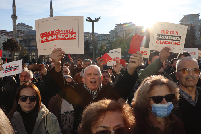 CHP Rize'den Cumhurbaşkanı Erdoğan'a kırmızı kart