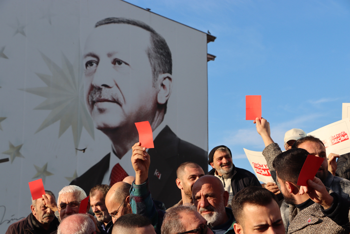 CHP Rize'den Cumhurbaşkanı Erdoğan'a kırmızı kart