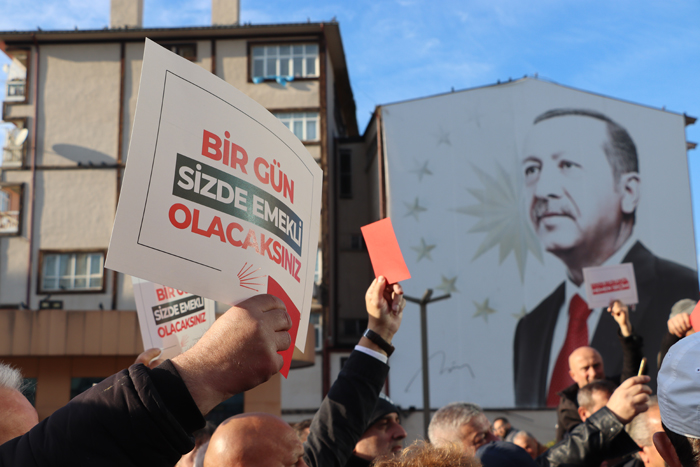 CHP Rize'den Cumhurbaşkanı Erdoğan'a kırmızı kart