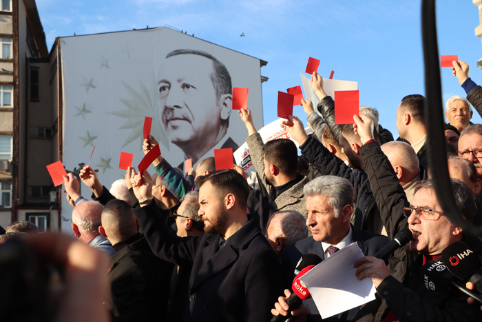 CHP Rize'den Cumhurbaşkanı Erdoğan'a kırmızı kart