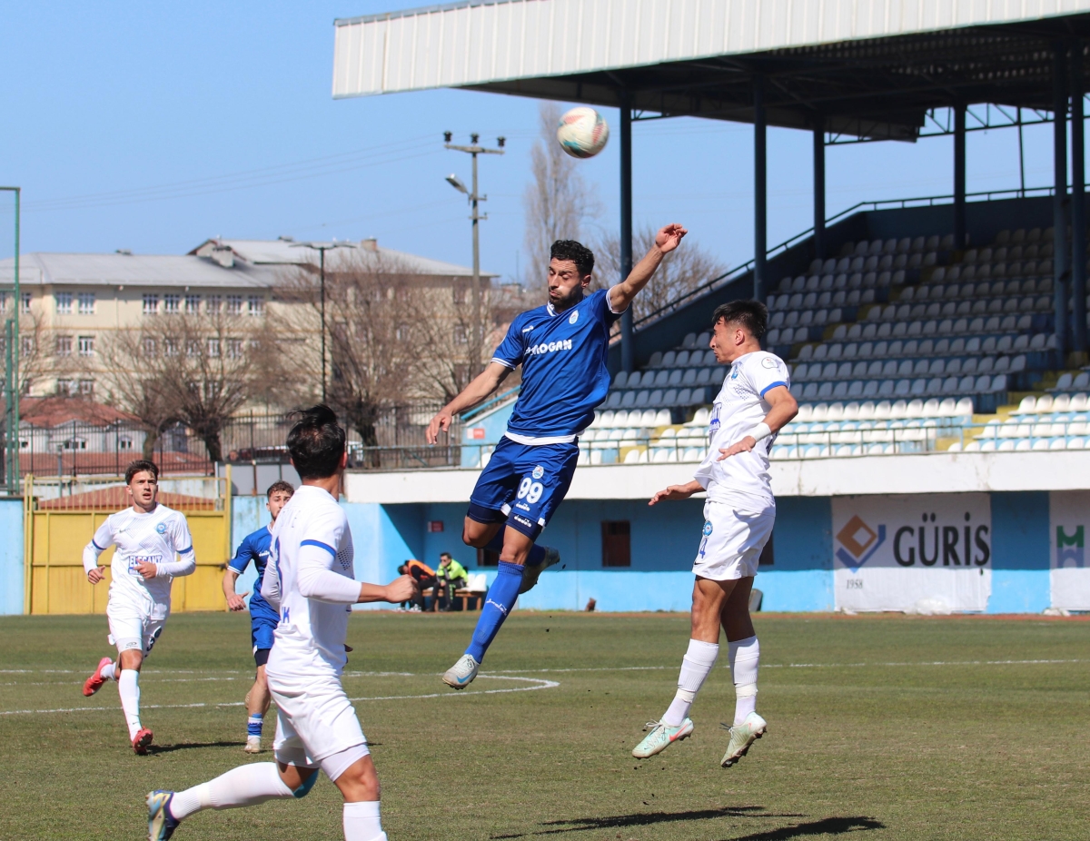 Pazarspor - Alanya 1221 FSK maçı fotoğraf galerisi