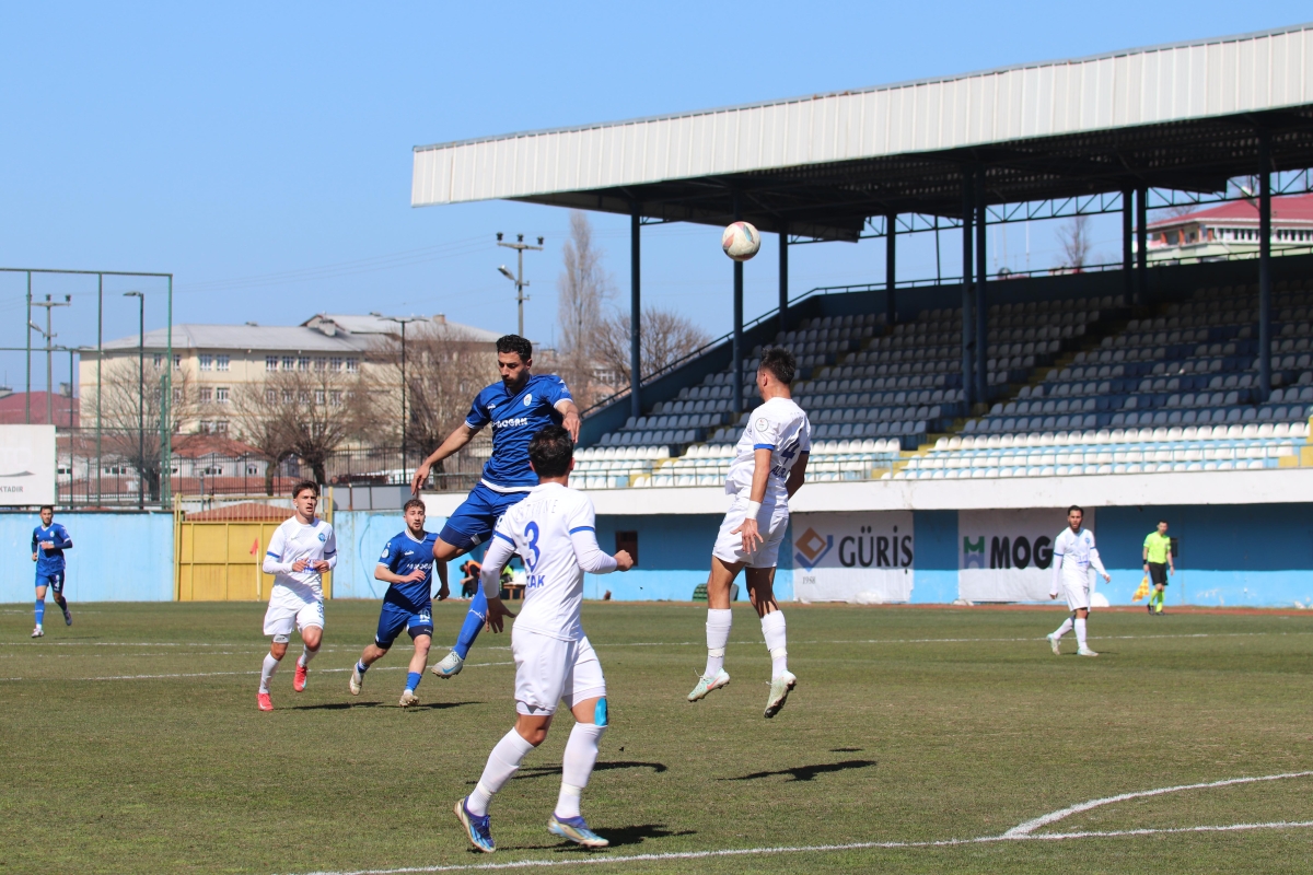 Pazarspor - Alanya 1221 FSK maçı fotoğraf galerisi