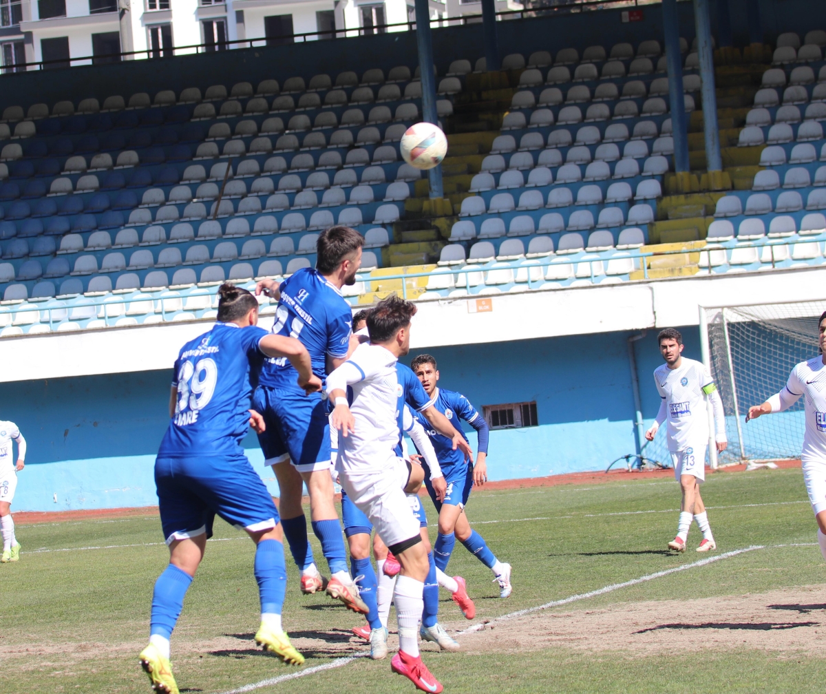 Pazarspor - Alanya 1221 FSK maçı fotoğraf galerisi