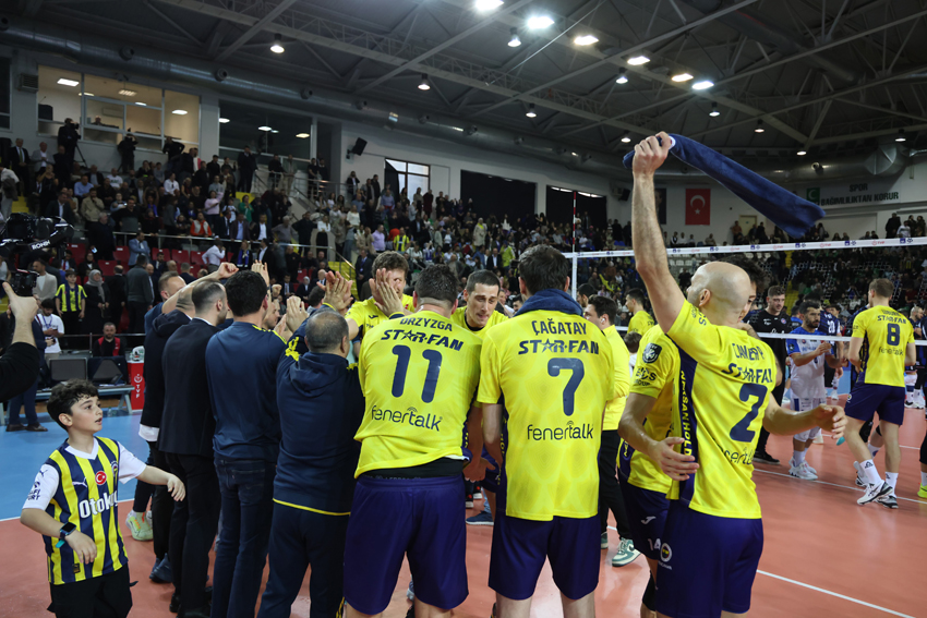 Fenerbahçe - Halkbank voleybol maçı fotoğraflar