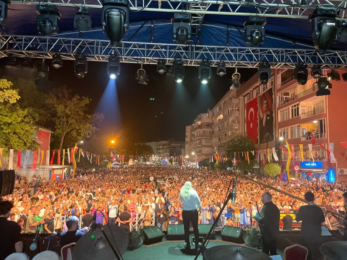 Volkan Konak konser fotoğrafları