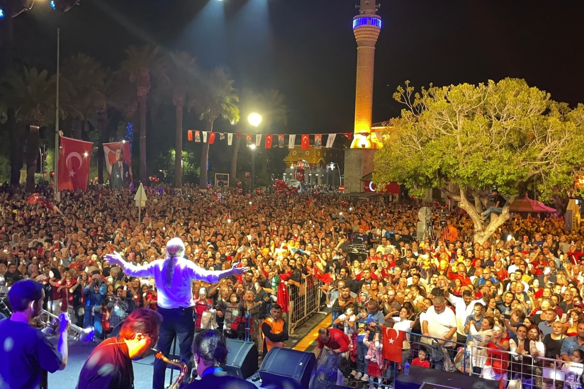 Volkan Konak konser fotoğrafları