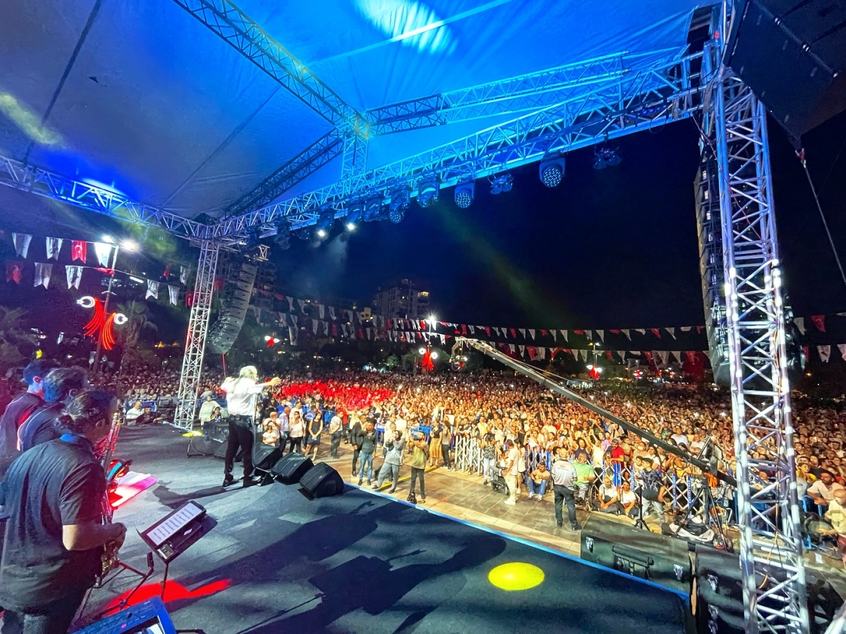 Volkan Konak konser fotoğrafları