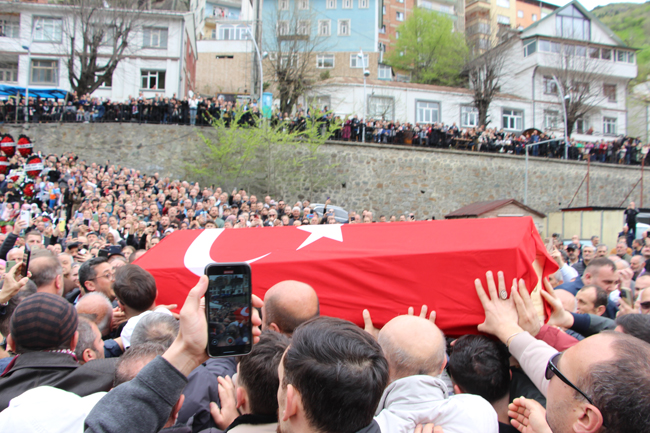 Volkan Konak'ın son yolculuğuna uğurlandı