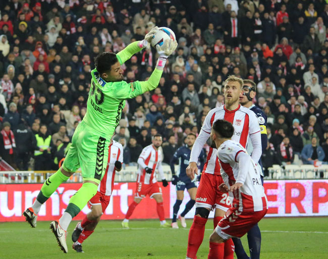 Sivasspor - Fenerbahçe maçı fotoğrafları