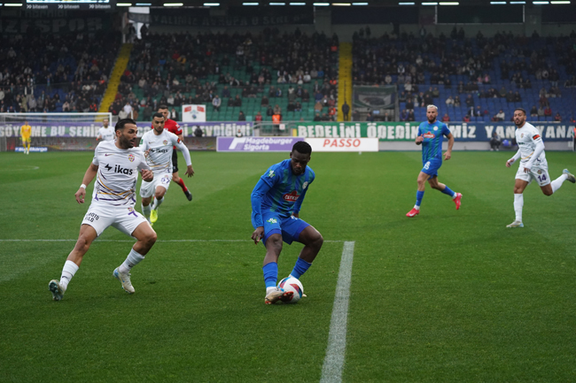 Çaykur Rizespor - Eyüpspor maçı fotoğrafları