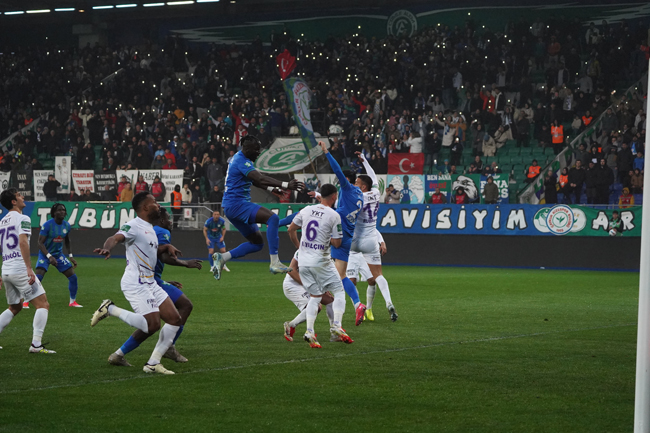 Çaykur Rizespor - Eyüpspor maçı fotoğrafları