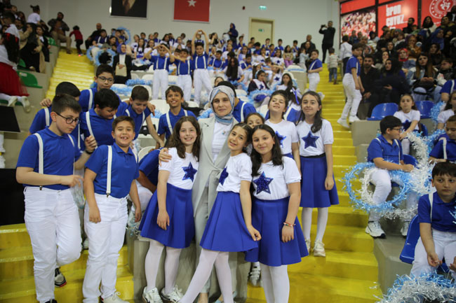Rize'de coşkulu 23 Nisan etkinlikleri