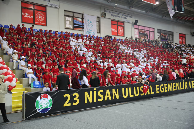 Rize'de coşkulu 23 Nisan etkinlikleri