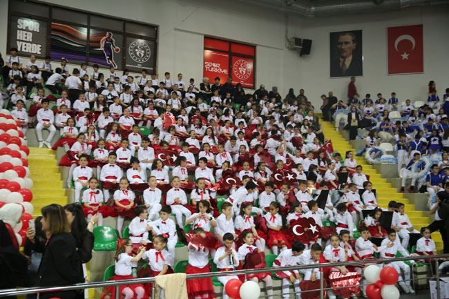 Rize'de coşkulu 23 Nisan etkinlikleri