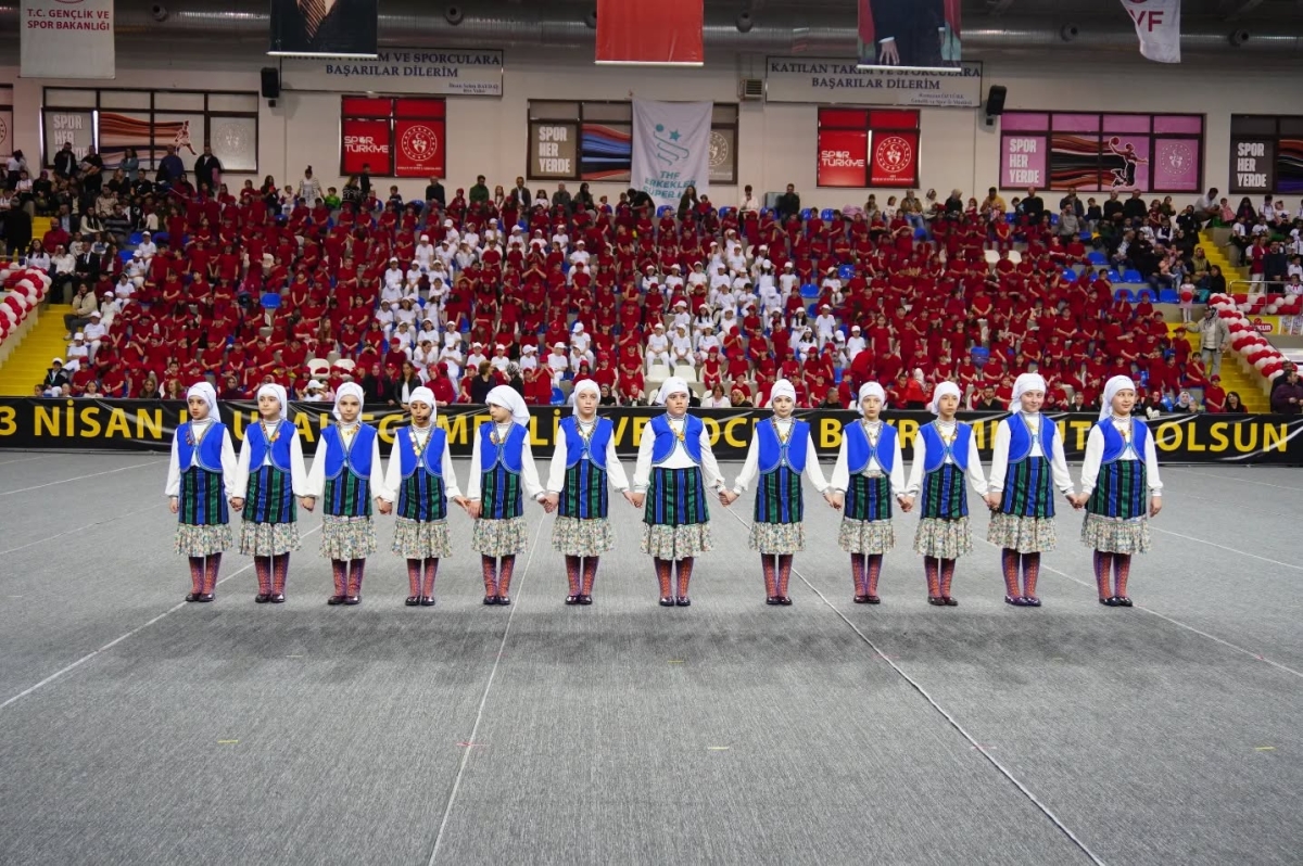 Rize'de coşkulu 23 Nisan etkinlikleri