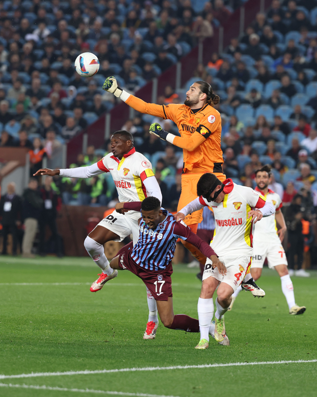 Trabzonspor - Göztepe maçı fotoğrafları