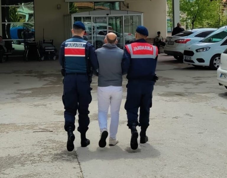 Antalya’da 182 aranan şahıs yakalandı
