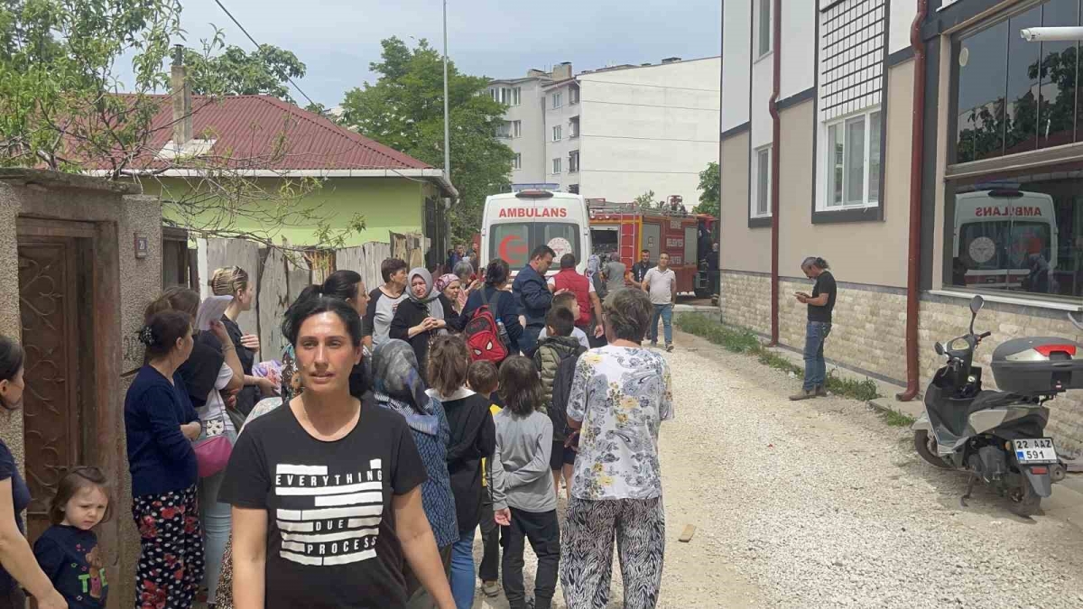 Edirne’de evde çıkan yangın mahalleliyi sokağa döktü
