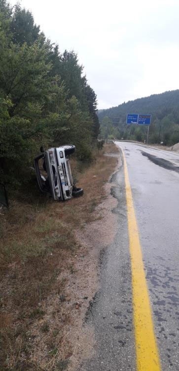 Karabük’te otomobil şarampole devrildi: 5 yaralı
