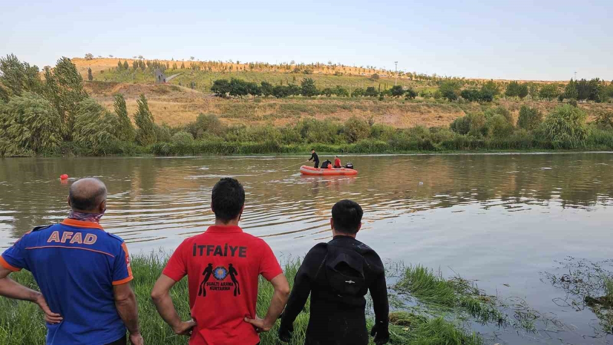 Dicle Nehri’nde kaybolan genç için arama çalışmaları başlatıldı
