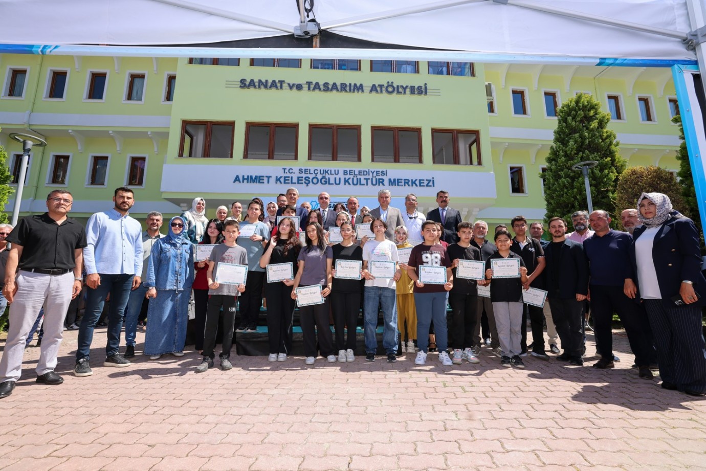 Selçuklu Sanat ve Tasarım Atölyesi'nde yıl sonu sergisi ile dönem tamamlandı