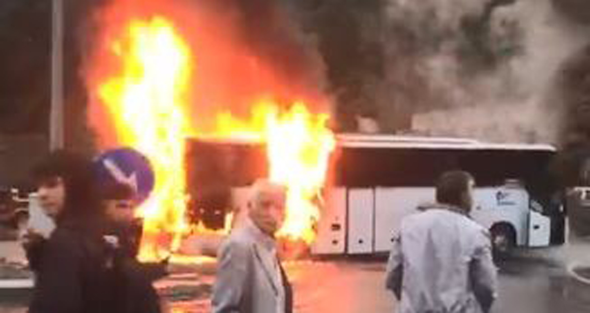 Artvin’de yolcu otobüsü alev alev yandı