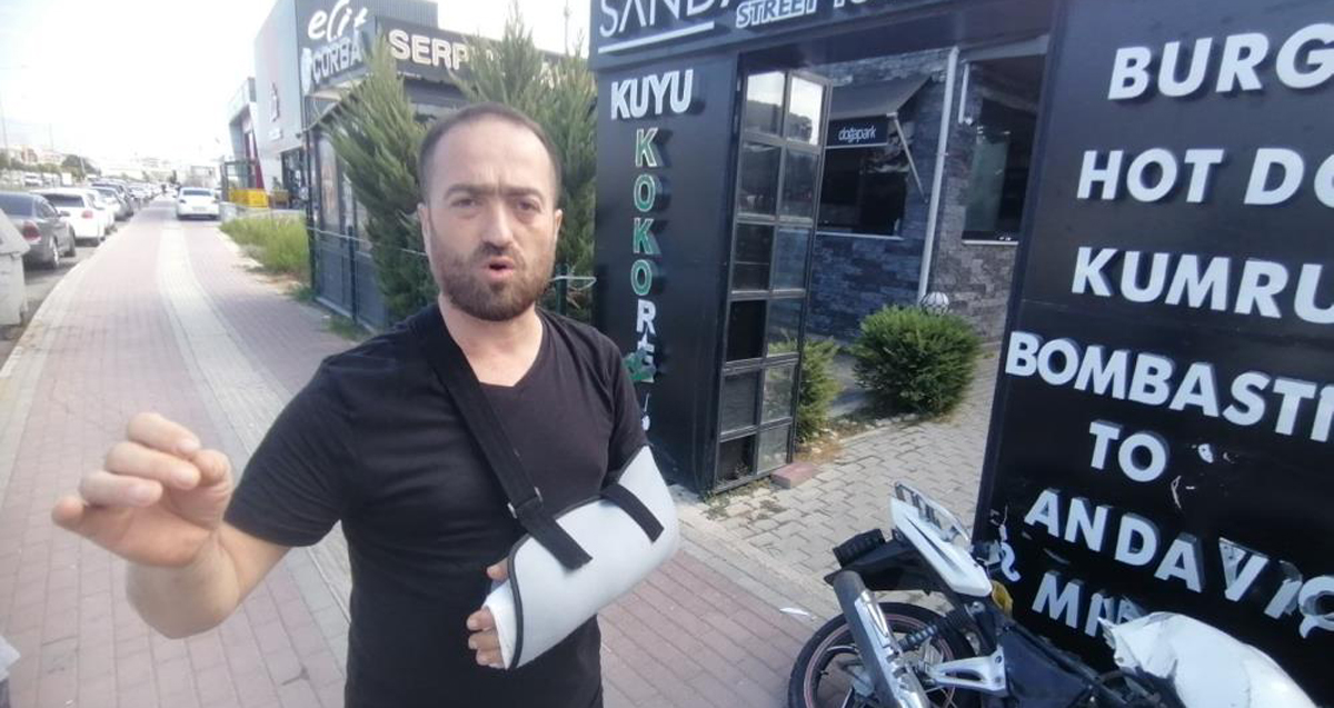 Antalya'da Hakan Özkan işyerinin önünde meydana gelen kazalara isyan etti