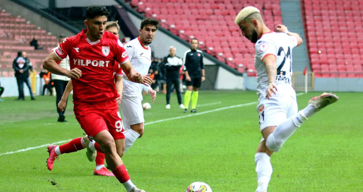 Samsunspor Adanaspor'u 4-0 mağlup etti